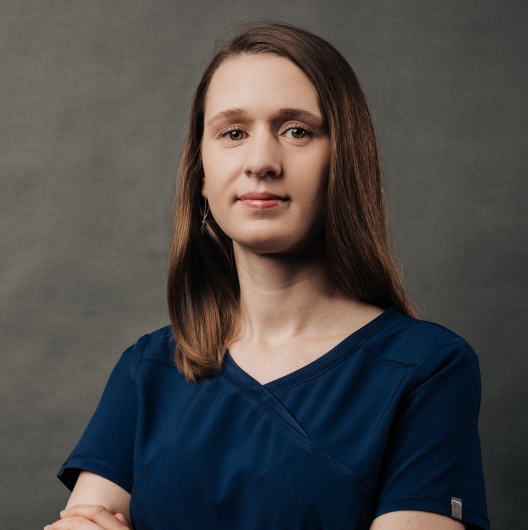 168140579e1acb5ffb3302c98d6fd49a Karolina Stepien