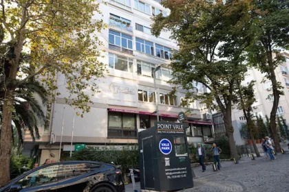 Assoc. Prof. Dr. Esra Özbaşlı OBGYN & Genital Aesthetics Assoc. Prof. Dr. Esra Özbaşlı OBGYN & Genital Aesthetics