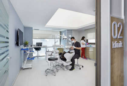 UltimaDent Clinic UltimaDent Clinic