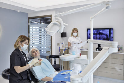 UltimaDent Clinic UltimaDent Clinic