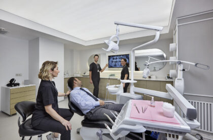 UltimaDent Clinic UltimaDent Clinic