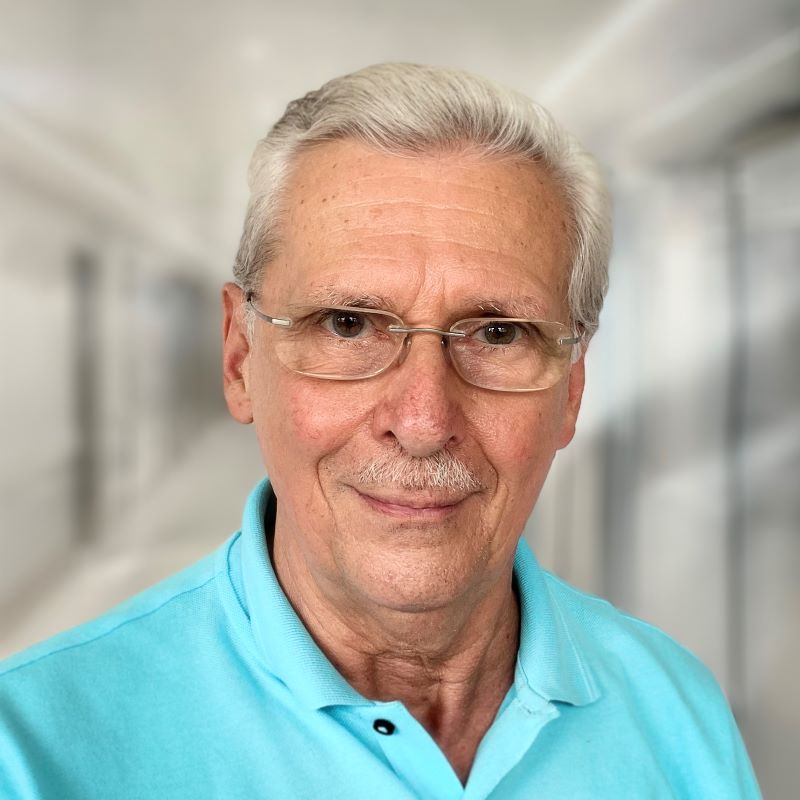 Dr Lazar Laszlo