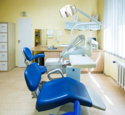 DENTAL CARE & IMPLANT CENTER