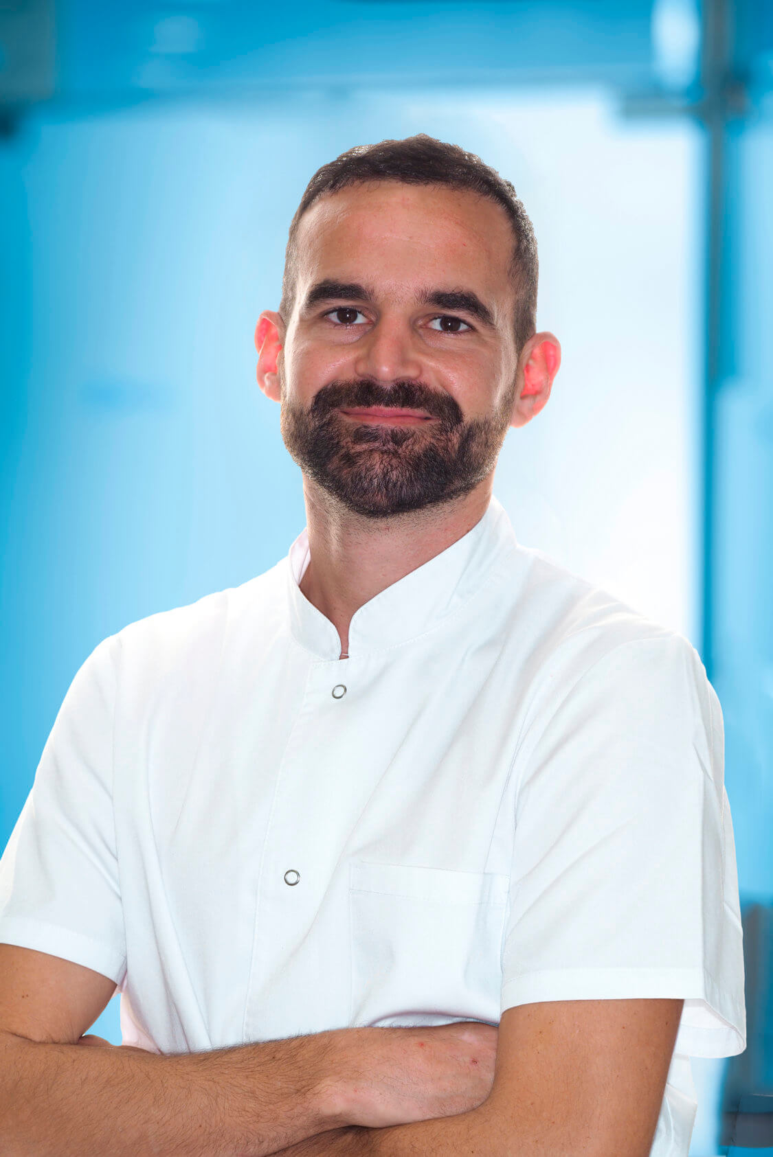 Dr.-Alvaro-Giner-1125×1685 Álvaro Giner