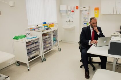 Mr Plastic Surgeon