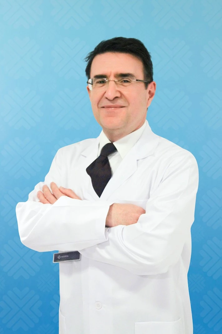 Nejat Akalan