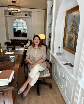 Assoc. Prof. Dr. Esra Özbaşlı OBGYN & Genital Aesthetics Assoc. Prof. Dr. Esra Özbaşlı OBGYN & Genital Aesthetics