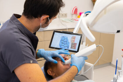 UltimaDent Clinic UltimaDent Clinic