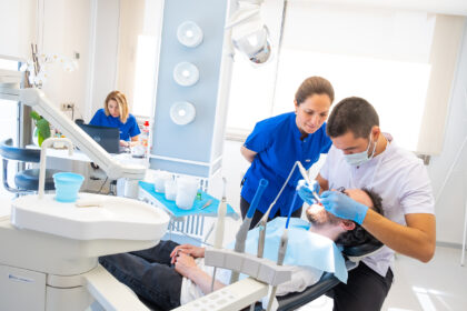 UltimaDent Clinic UltimaDent Clinic