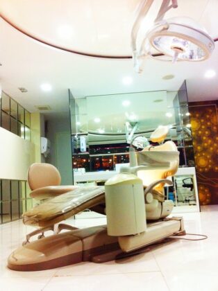 Thonglor Dental Hospital