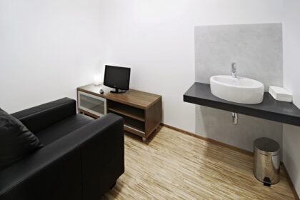 Prague Medical Institute (PMI)