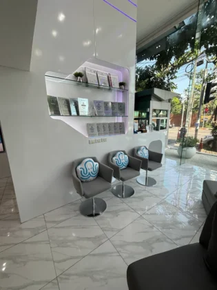 Thonglor Dental Hospital