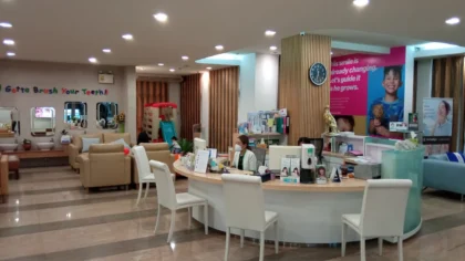 Thantakit Dental Center: Pratunam Branch
