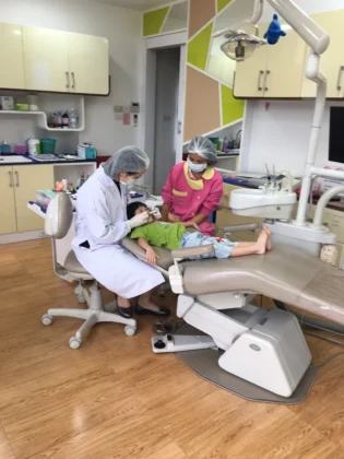 Dental World: The Oral Health Center
