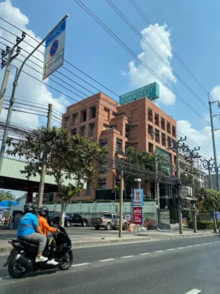 Thantakit International Dental Center