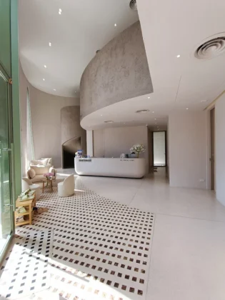 SOL Dental Clinic (Bangkok, Thailand)