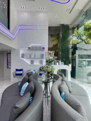 Thonglor Dental Hospital