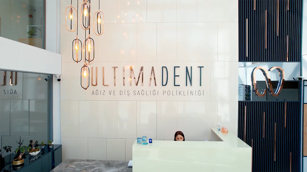 video-bg UltimaDent Clinic