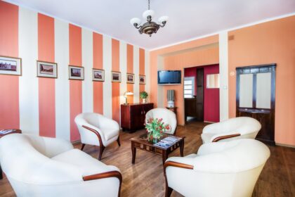 DENTAL CARE & IMPLANT CENTER