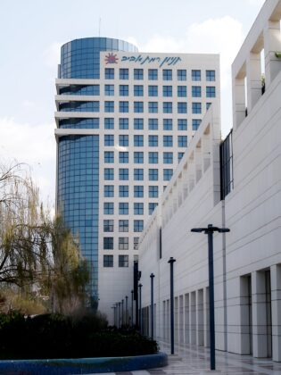 Ramat Aviv Medical Center