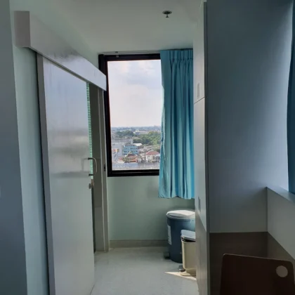 Yanhee International Hospital