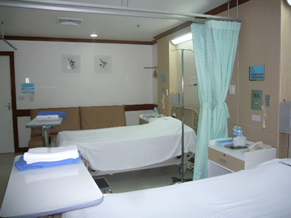Yanhee International Hospital