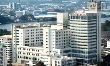 Yanhee International Hospital