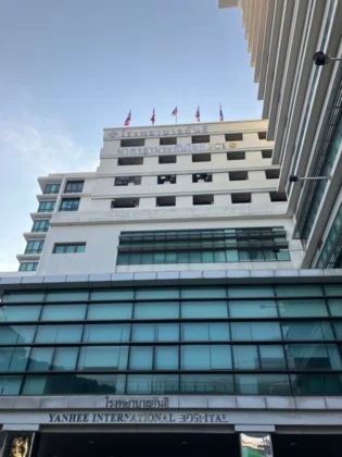 Yanhee International Hospital