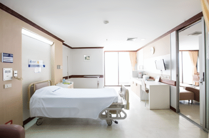 Yanhee International Hospital