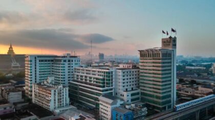 Yanhee International Hospital