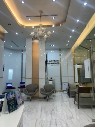 Dental Signature at Siam Paragon