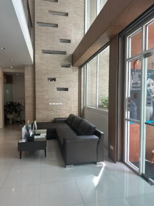 Asok Montri Dental Clinic