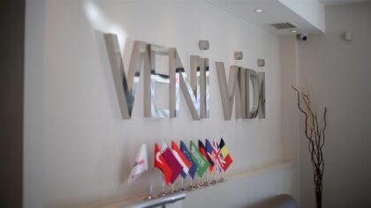 Veni Vidi Eye Clinics