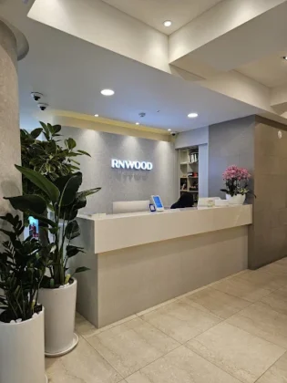 RNWOOD Plastic Surgery