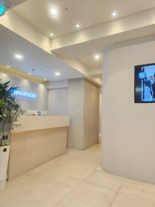 RNWOOD Plastic Surgery