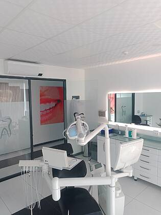 Marina Diş / Marinaprofdent Marina Diş / Marinaprofdent